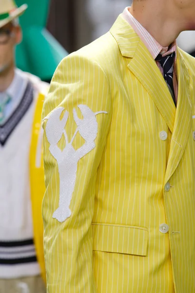 Look 150